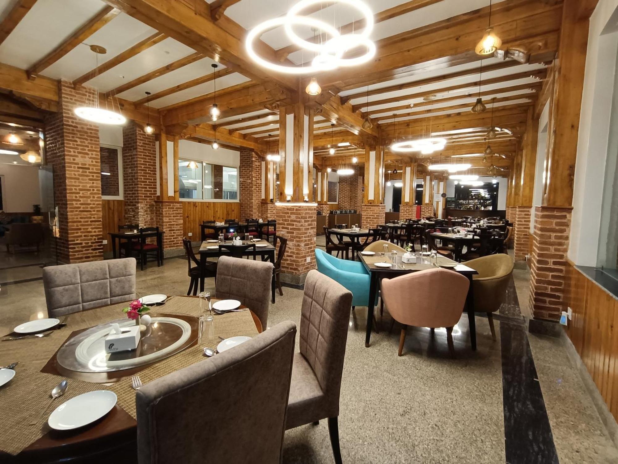 Hotel Chautari Pvt Ltd Nagarkot Zewnętrze zdjęcie