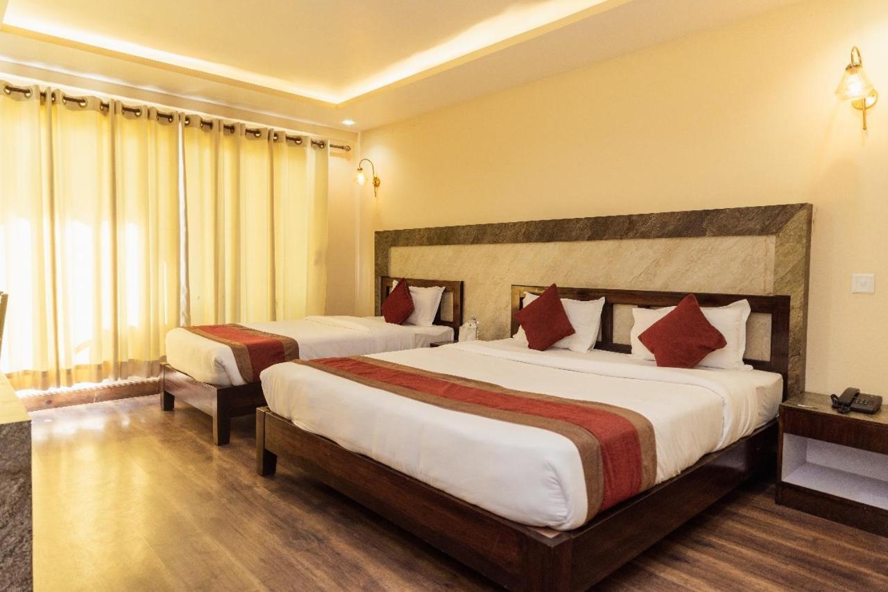 Hotel Chautari Pvt Ltd Nagarkot Zewnętrze zdjęcie